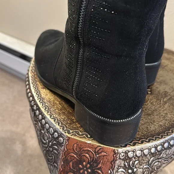 AZURA  suede BOOTS - Picture 3 of 10